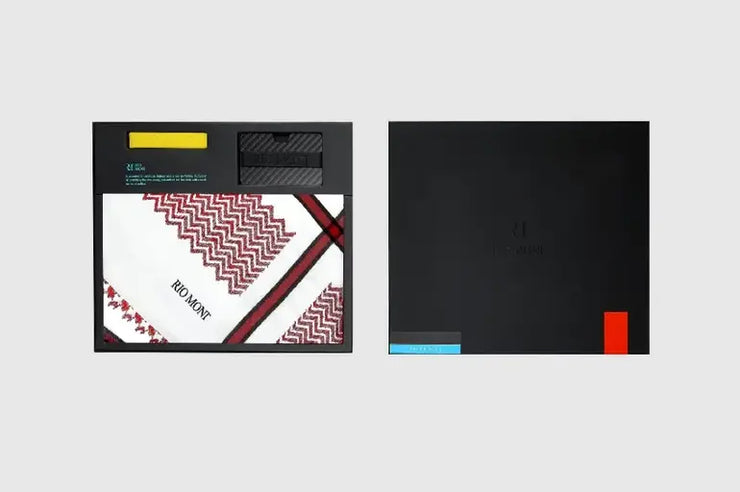 شماغ ريو مون ريد إنتينس مزود بمحفظة من ألياف الكربون