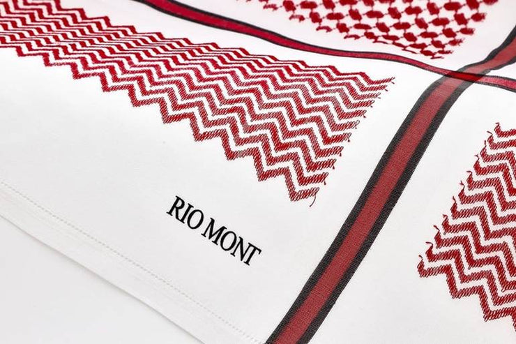 شماغ ريو مون ريد إنتينس مزود بمحفظة من ألياف الكربون